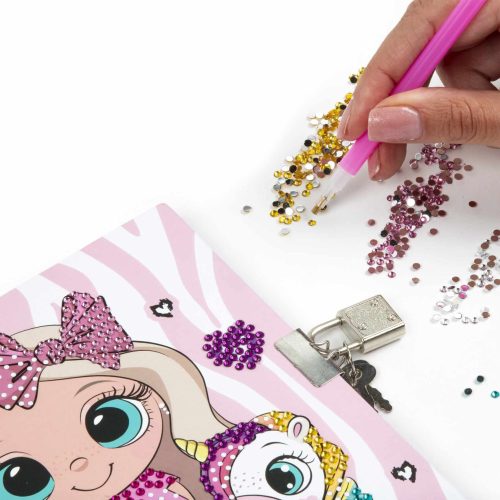 Cute gyémántokkal díszíthető napló kulccsal, 3 színű golyóstollal, kislány cicával, BF10