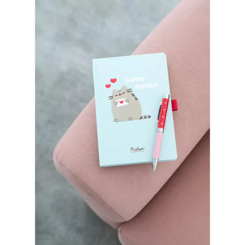 Pusheen cicás napló gumis pánttal, A/5, 96 lapos, világító tollal, Love notes
