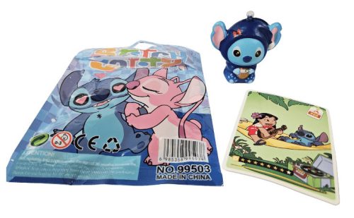 Stitch zsákbamacska stresszlabda, squishy akasztóval és kártyákkal, kb. 5x6cm, tasakban