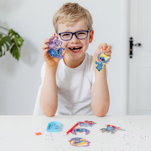 Stitch gyémántfestés szett 6 db formával, mágnesek és kulcstartó